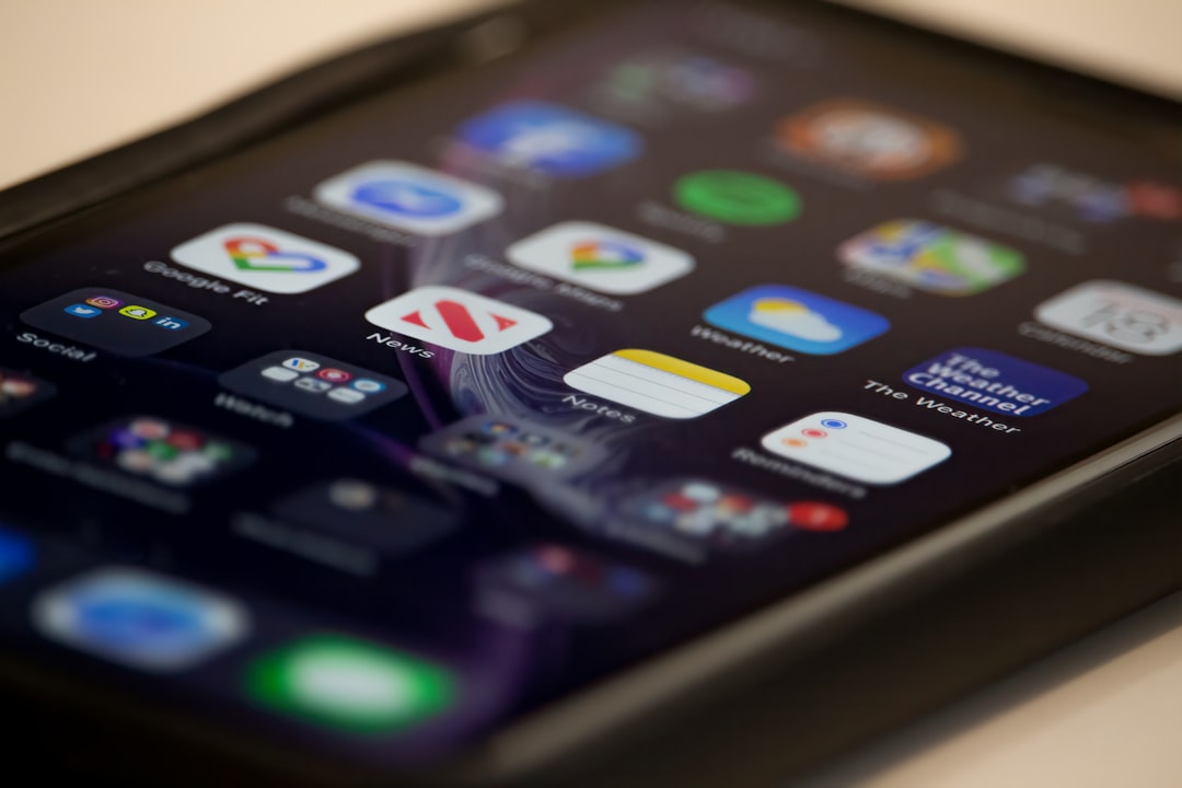 Mobil uygulama meta verilerinin optimizasyonunu gösteren örnek görsel