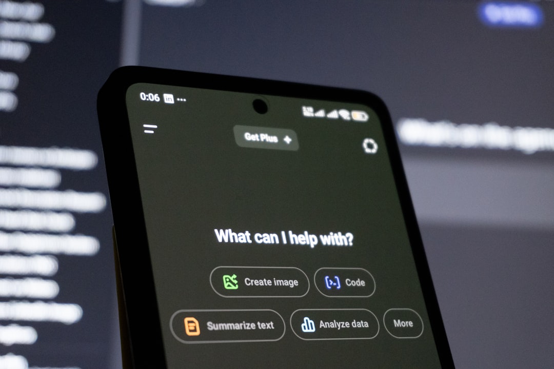 Mobil uygulamalarda yapay zeka ile performans optimizasyonu görseli